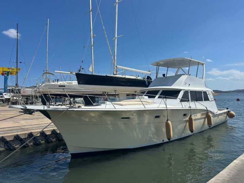 Hatteras 53