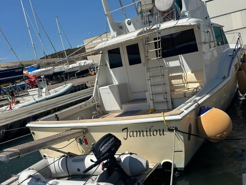 Hatteras 53